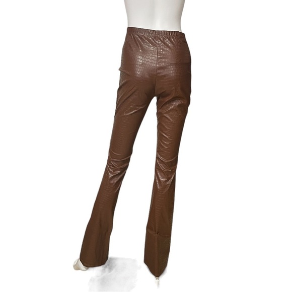 Brown Faux Leather Flares Croc Print Pants
New - Picture 4 of 7